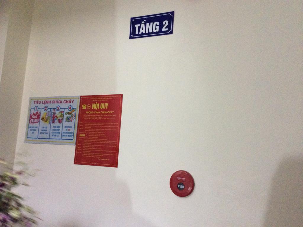 Van Anh Hotel Thach Loi Экстерьер фото